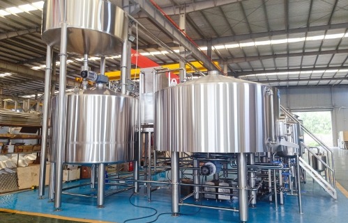 Пивоваренный цех объемом 30 баррелей в США.jpg