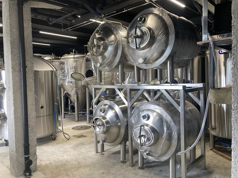 1500-литровая пивоваренная система в Швейцарии