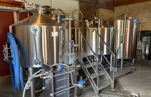 Пивоваренный комплекс объемом 1000 л в Исландии.jpg