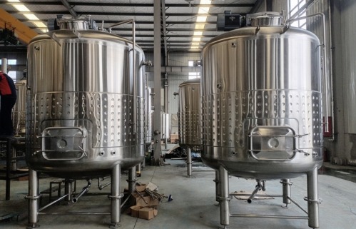 Резервуар для охлаждения и смешивания объемом 6000 л.jpg